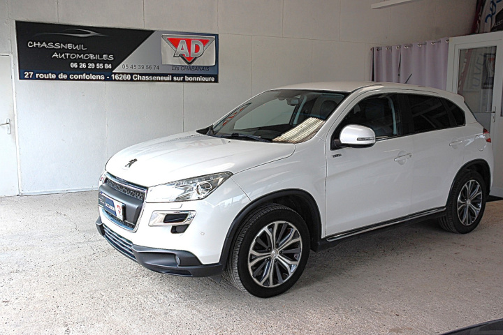 PEUGEOT 4008